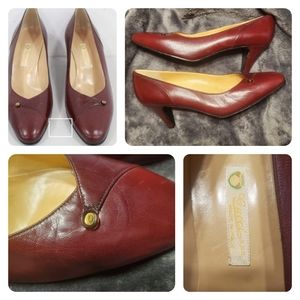 SOLD**Authentic Vintage Gucci Low Heels Size 40